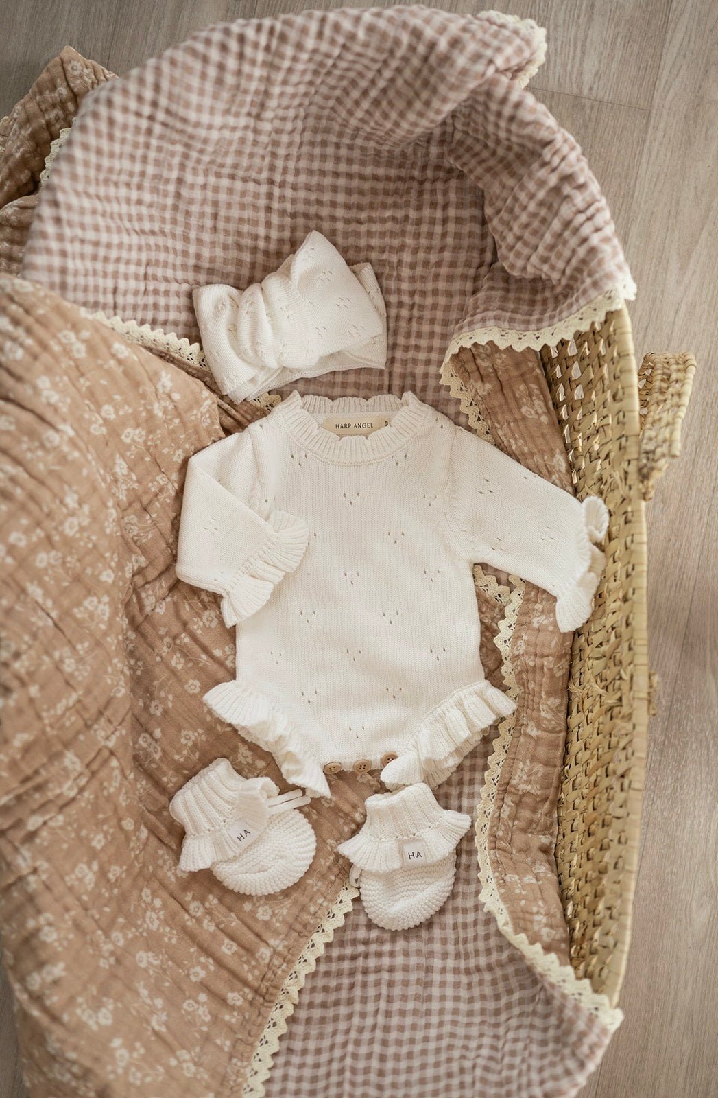 Sweet Pea Lace Organic Muslin 6-Layer Blanket - Harp Angel Boutique