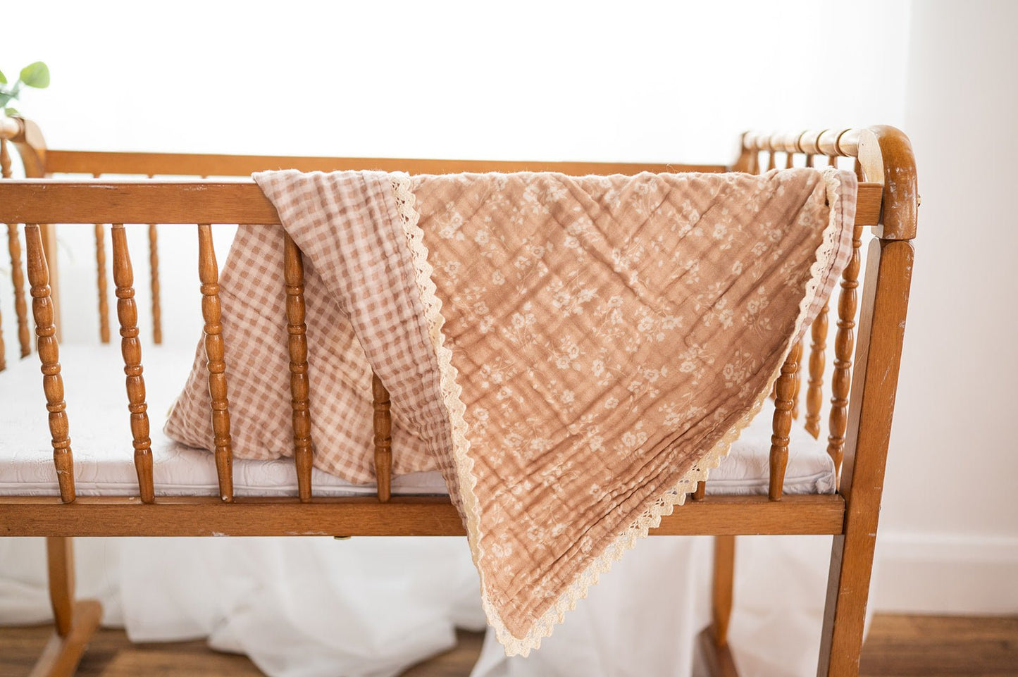 Sweet Pea Lace Organic Muslin 6-Layer Blanket - Harp Angel Boutique