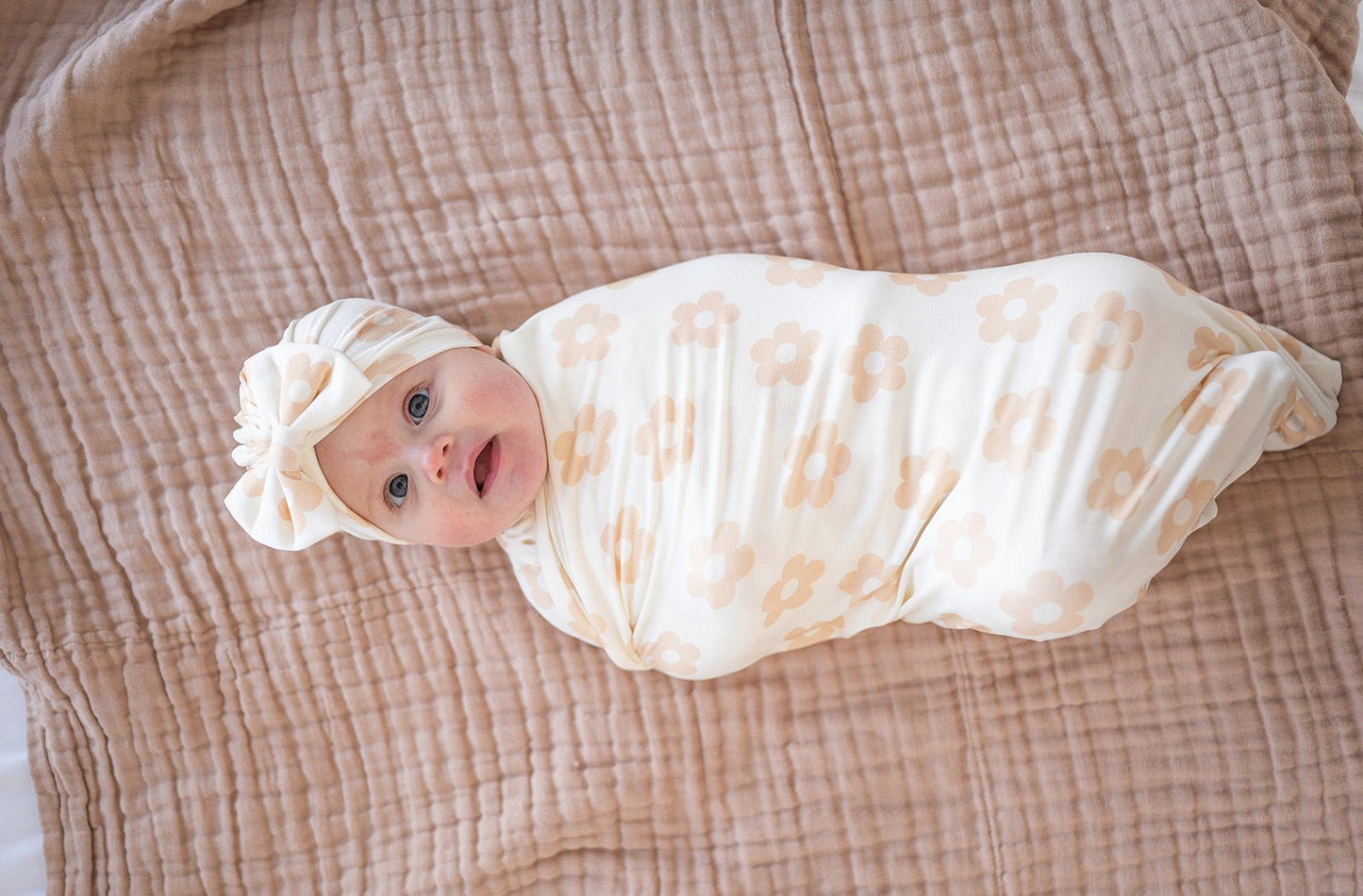 Bamboo Stretch Swaddle - Blush Daisy - Harp Angel Boutique