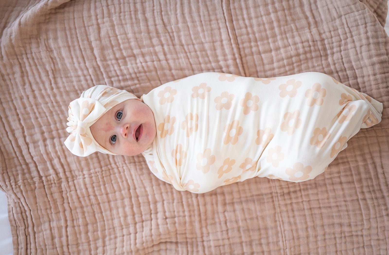 Bamboo Stretch Swaddle - Blush Daisy - Harp Angel Boutique