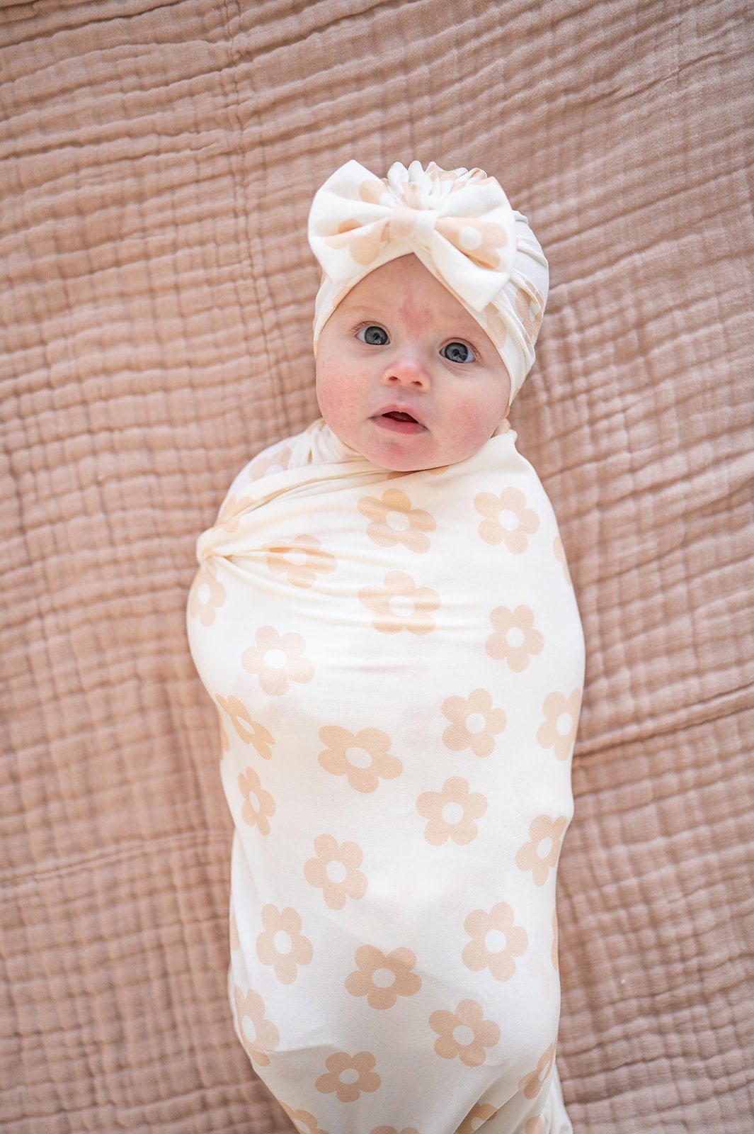 Bamboo Stretch Swaddle - Blush Daisy - Harp Angel Boutique