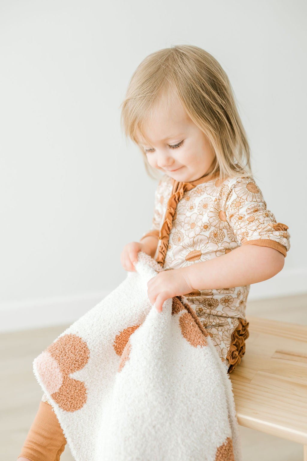 Plush Mini Blanket - Caramel Daisy - Harp Angel Boutique