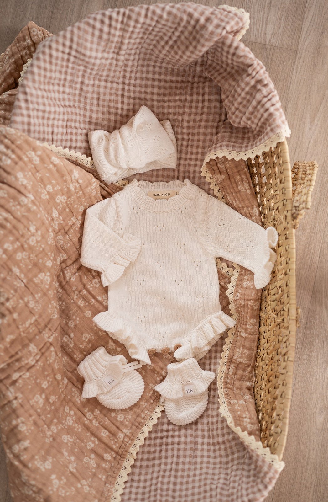 Sweet Pea Lace Organic Muslin 6-Layer Blanket - Harp Angel Boutique