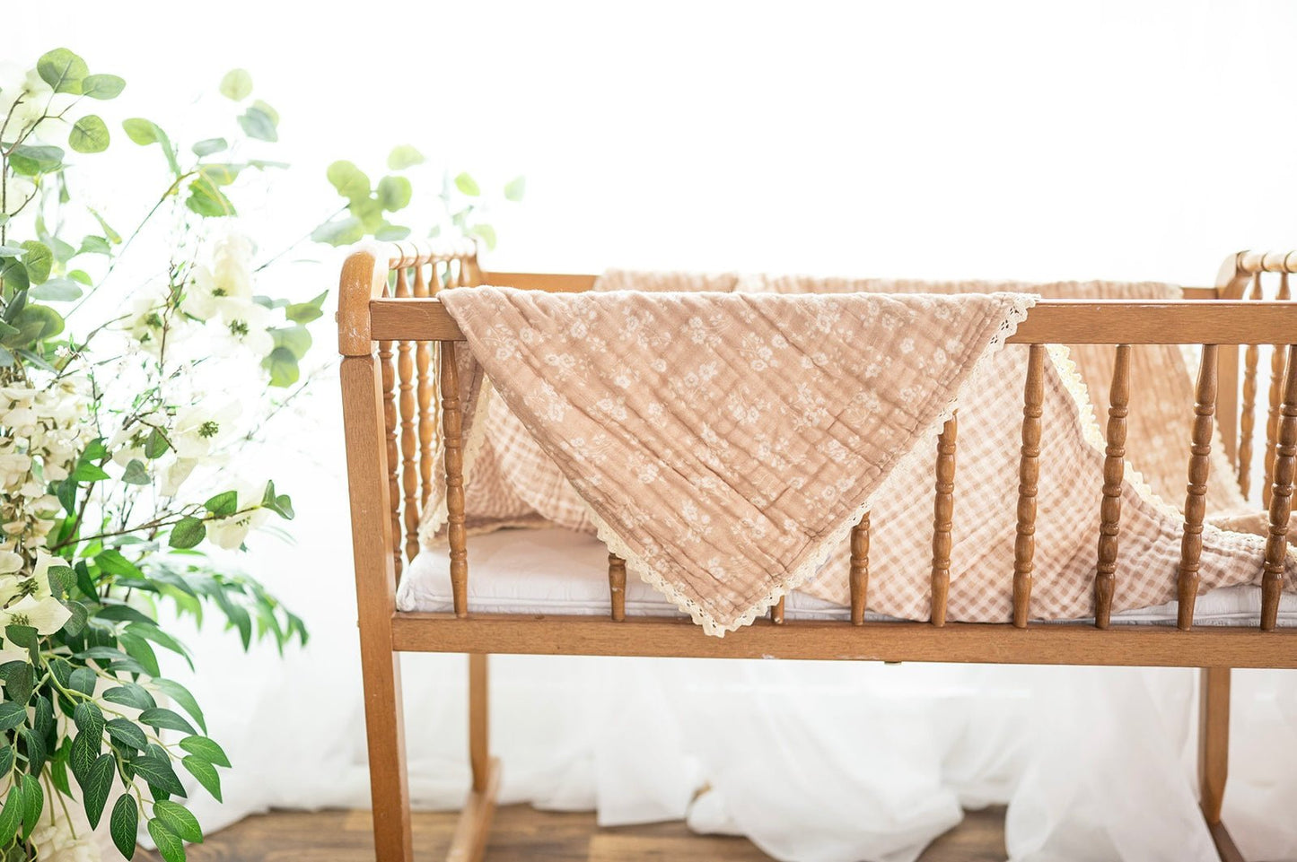 Sweet Pea Lace Organic Muslin 6-Layer Blanket - Harp Angel Boutique