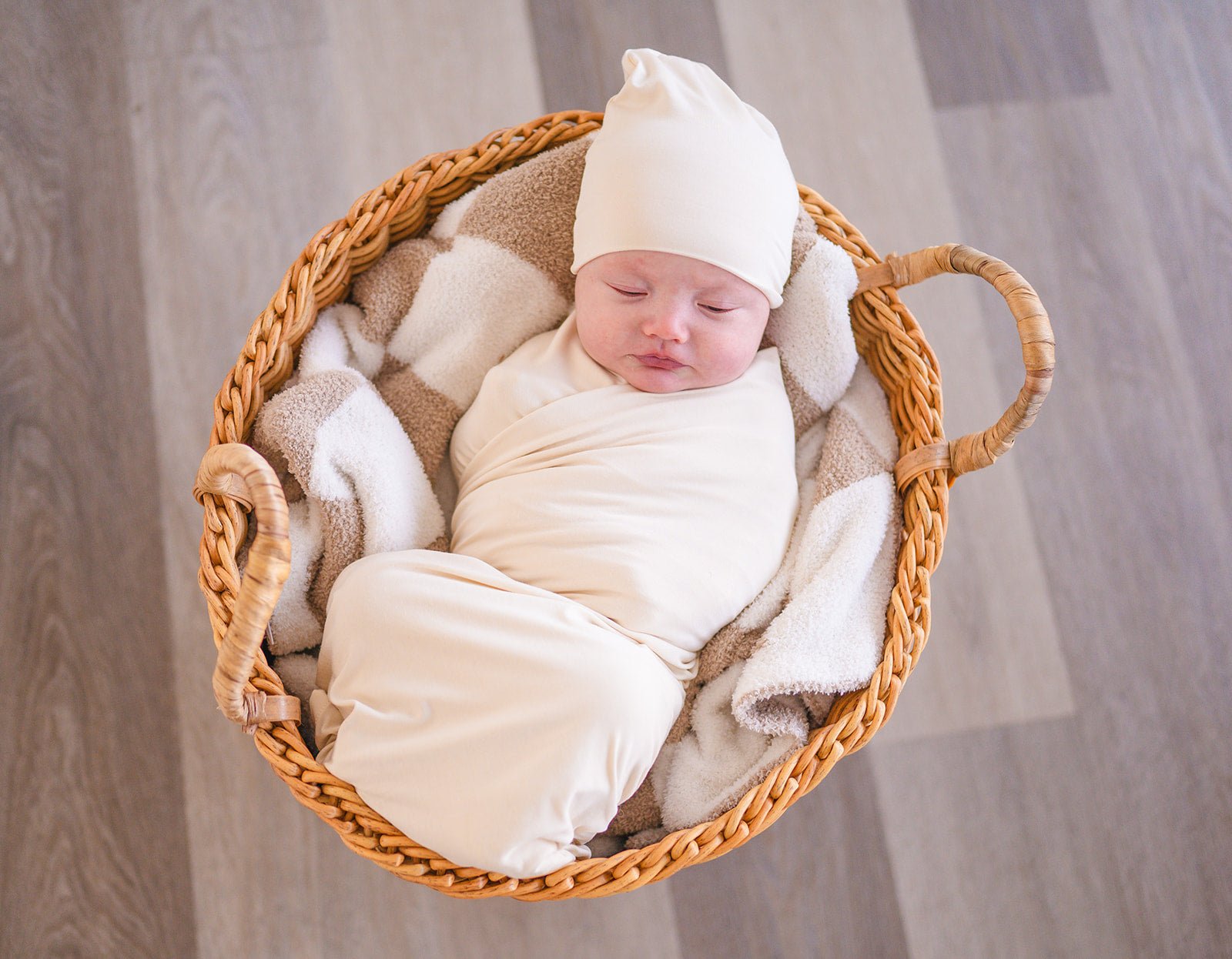 Bamboo stretch hot sale swaddle