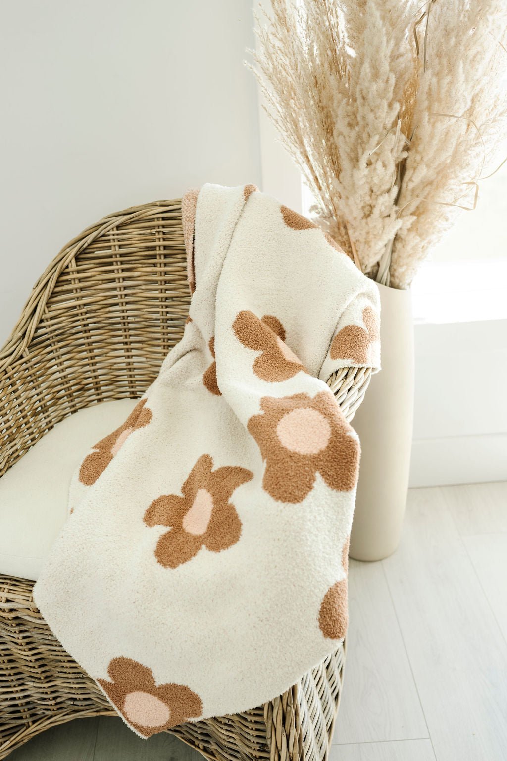 Daisy Caramel and Pink Knit Blanket | Soft & Cozy Baby Blanket - Harp ...