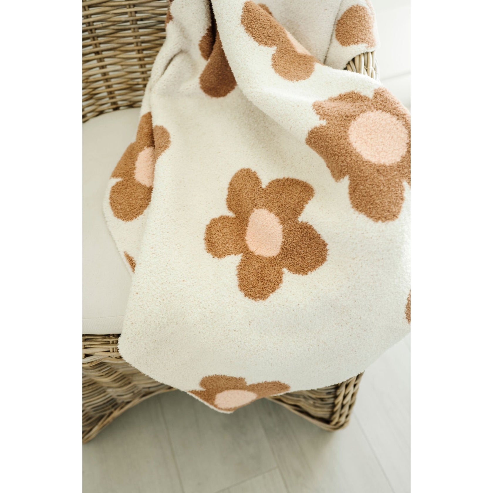 Daisy Caramel and Pink Knit Blanket | Soft & Cozy Baby Blanket - Harp ...