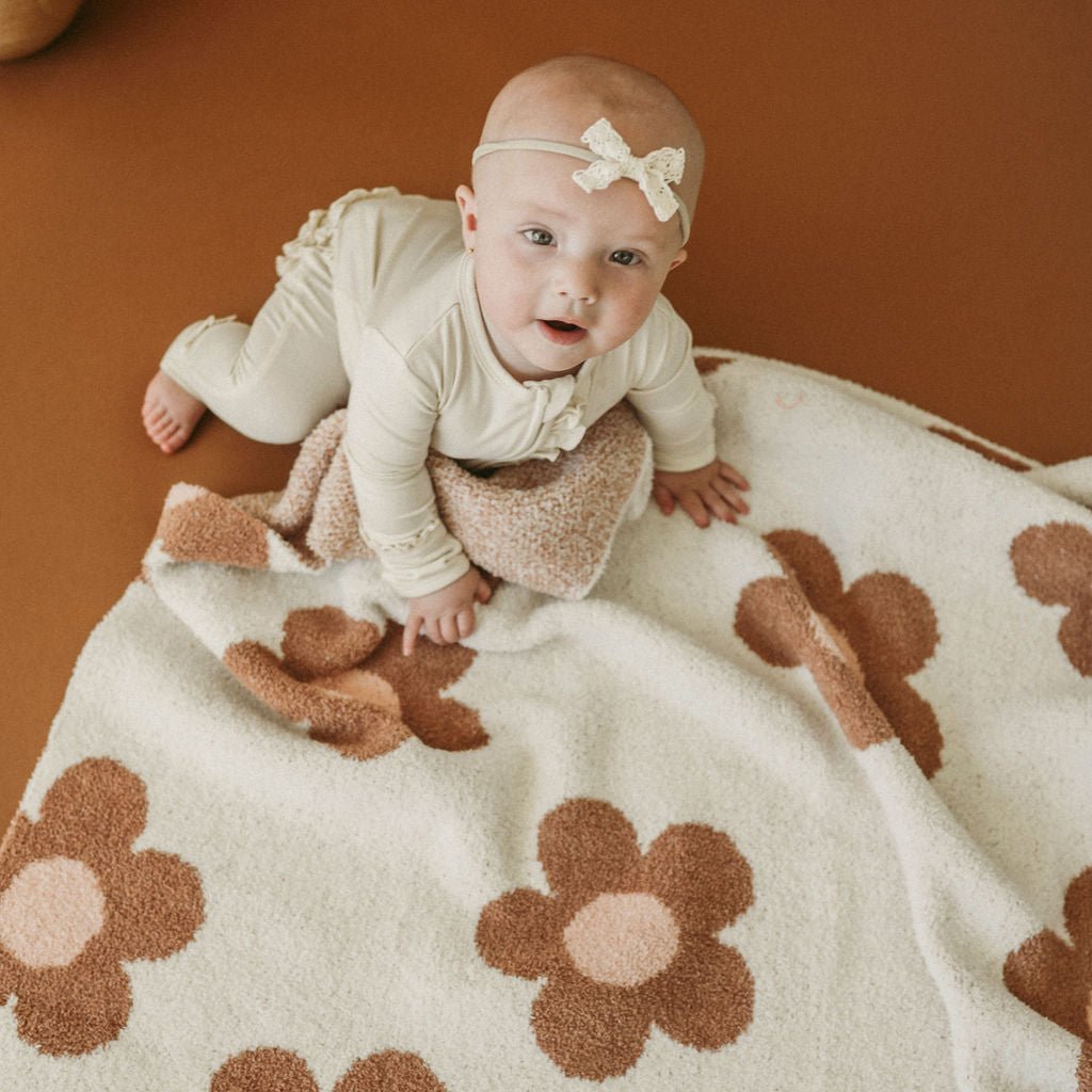 Daisy Caramel and Pink Knit Blanket | Soft & Cozy Baby Blanket - Harp ...