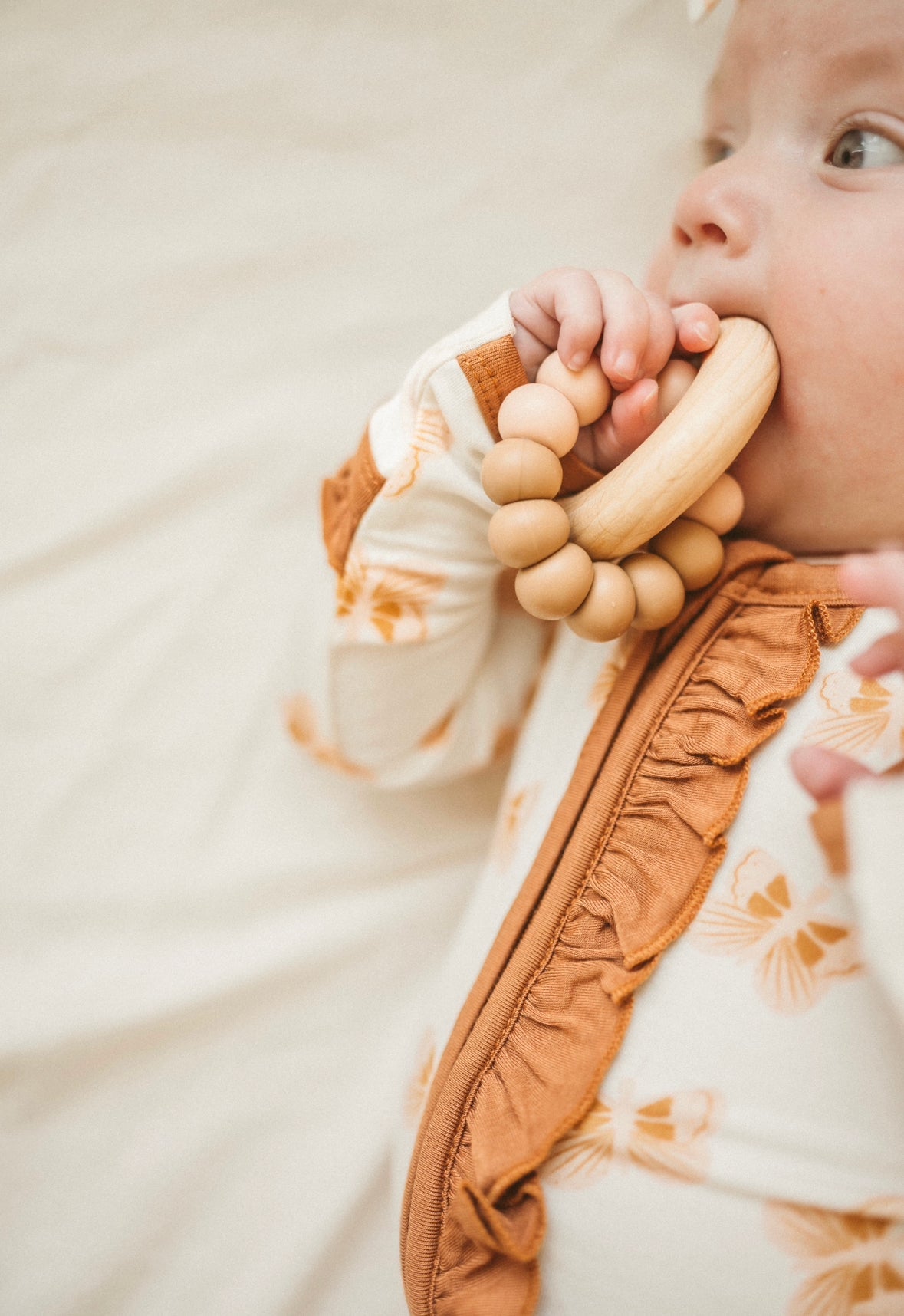 Silicone and Wood Teether Ring (Camel Blush) - Harp Angel Boutique